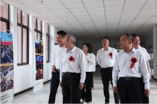 河南对外经济贸易职业学院外经产业学院正式揭牌成立